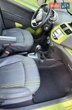 Хэтчбек Chevrolet Spark 2013 в 