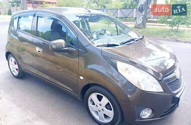 Хэтчбек Chevrolet Spark 2012 в 