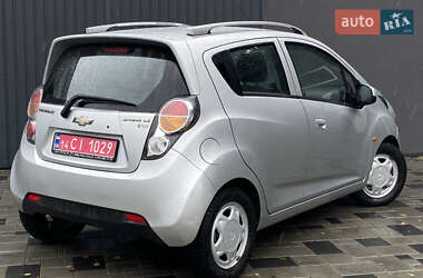 Хетчбек Chevrolet Spark 2011 в 