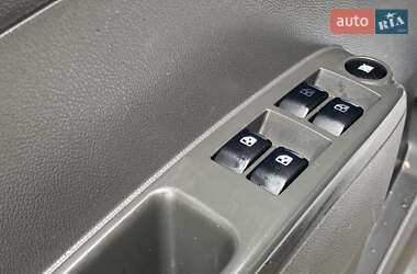 Хетчбек Chevrolet Spark 2011 в 