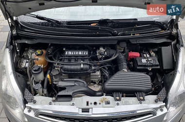 Хетчбек Chevrolet Spark 2011 в 