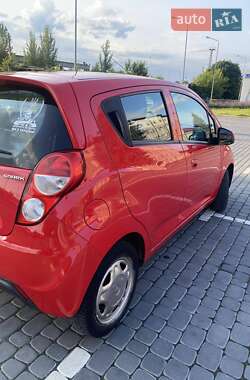 Хетчбек Chevrolet Spark 2013 в 
