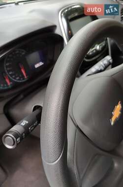 Хетчбек Chevrolet Spark 2017 в 