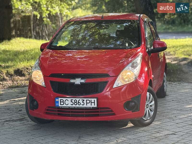 Хэтчбек Chevrolet Spark 2011 в Львове