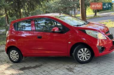 Хетчбек Chevrolet Spark 2011 в 