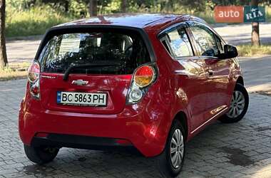 Хетчбек Chevrolet Spark 2011 в 