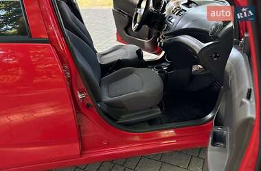 Хетчбек Chevrolet Spark 2011 в 