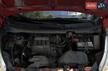 Хетчбек Chevrolet Spark 2011 в 