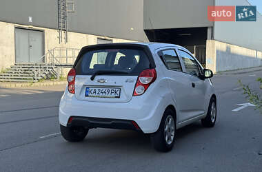 Хетчбек Chevrolet Spark 2014 в 