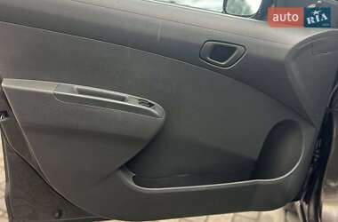 Хэтчбек Chevrolet Spark 2011 в 