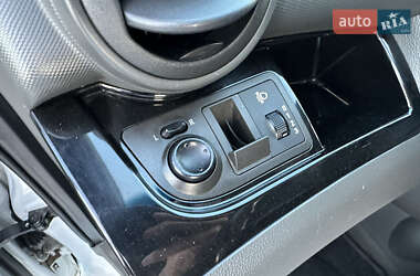 Хэтчбек Chevrolet Spark 2011 в 
