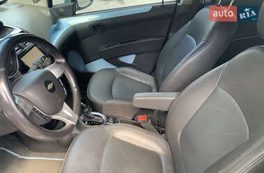 Хетчбек Chevrolet Spark 2014 в 