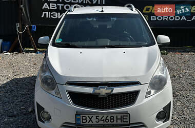Хэтчбек Chevrolet Spark 2010 в 
