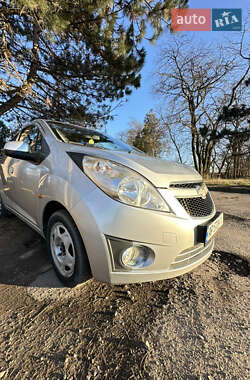 Хэтчбек Chevrolet Spark 2011 в Запорожье