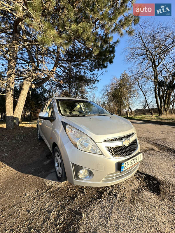 Хэтчбек Chevrolet Spark 2011 в Запорожье