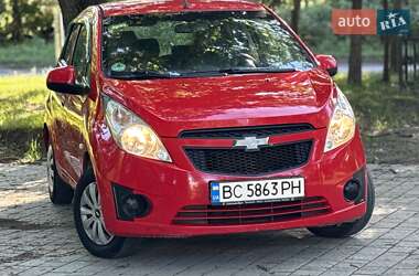 Хэтчбек Chevrolet Spark 2011 в 