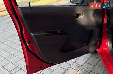 Хэтчбек Chevrolet Spark 2011 в 