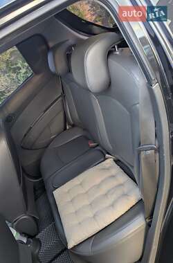 Хэтчбек Chevrolet Spark 2015 в 