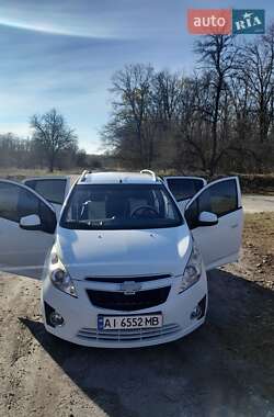 Хэтчбек Chevrolet Spark 2010 в 