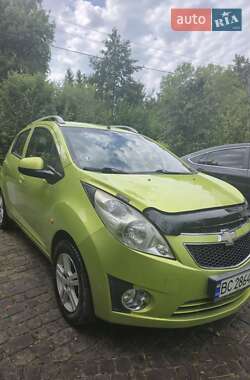 Хэтчбек Chevrolet Spark 2011 в 