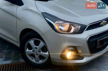 Хэтчбек Chevrolet Spark 2015 в 
