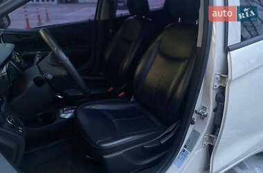 Хэтчбек Chevrolet Spark 2015 в 
