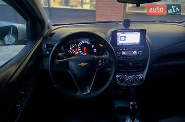 Хэтчбек Chevrolet Spark 2015 в 