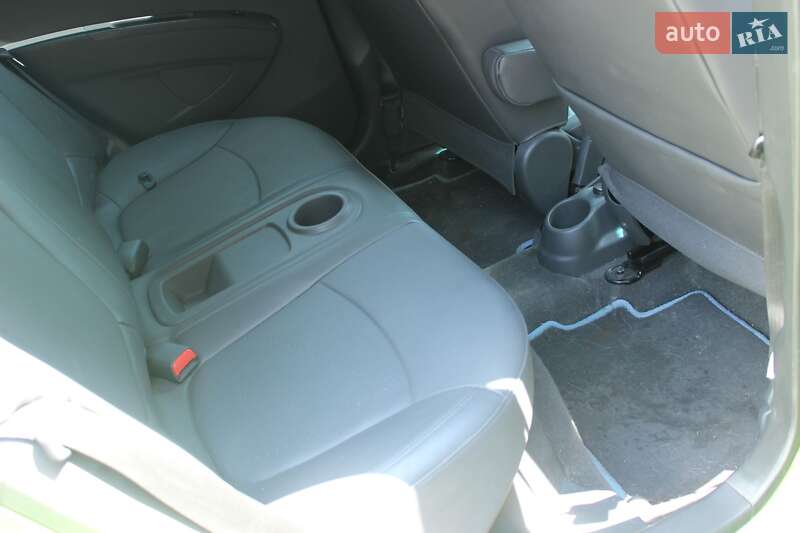 Хэтчбек Chevrolet Spark 2016 в Дрогобыче фото 18 Хэтчбек Chevrolet Spark 2016 в Дрогобыче
