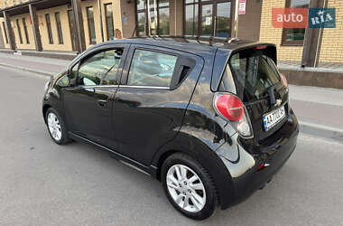 Хетчбек Chevrolet Spark 2016 в 
