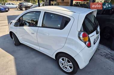 Хетчбек Chevrolet Spark 2013 в 