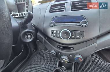 Хетчбек Chevrolet Spark 2013 в 