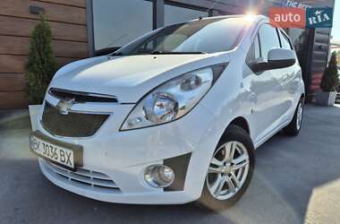 Хетчбек Chevrolet Spark 2013 в 