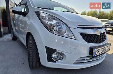 Хетчбек Chevrolet Spark 2013 в 