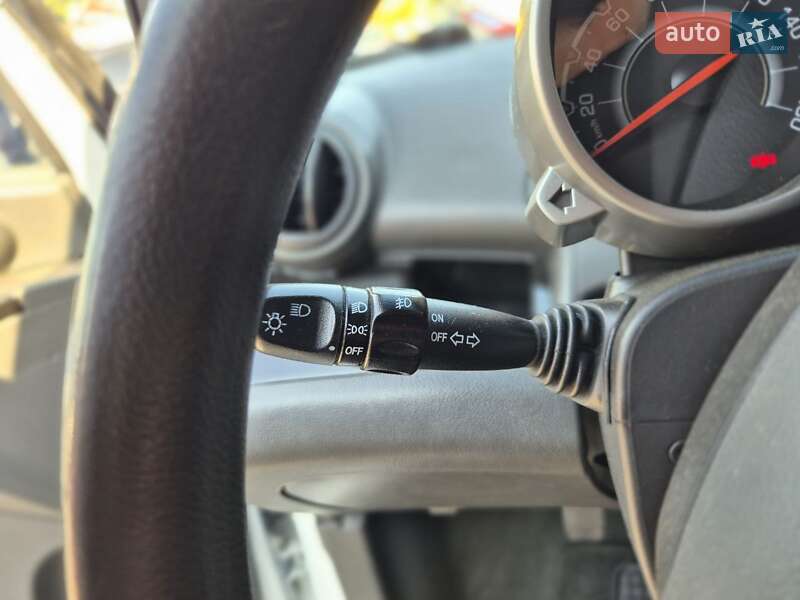 Хэтчбек Chevrolet Spark 2013 в Ровно