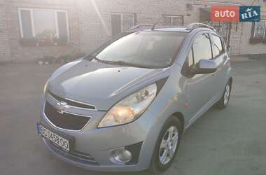 Хэтчбек Chevrolet Spark 2010 в 
