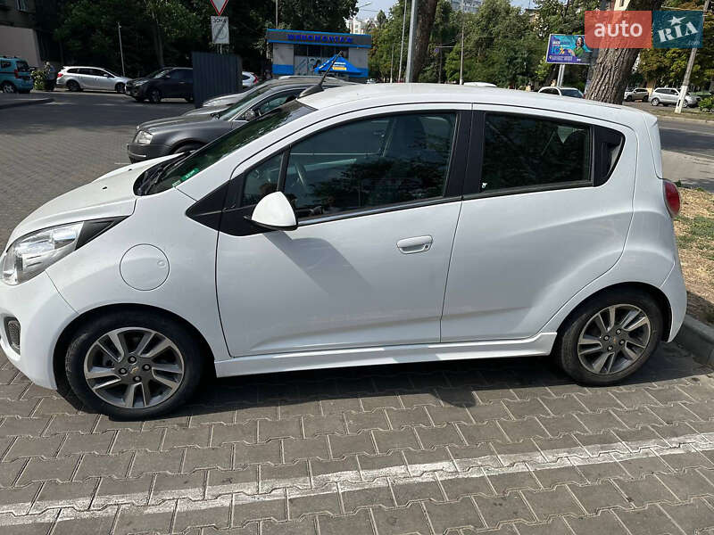 Хэтчбек Chevrolet Spark 2015 в Херсоне фото 7 Хэтчбек Chevrolet Spark 2015 в Херсоне