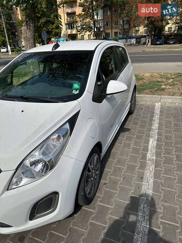 Хэтчбек Chevrolet Spark 2015 в Херсоне фото 14 Хэтчбек Chevrolet Spark 2015 в Херсоне