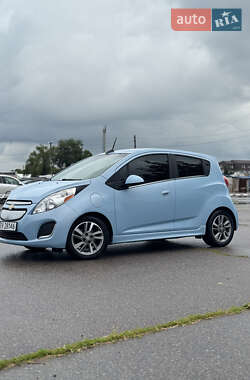 Хэтчбек Chevrolet Spark 2015 в 