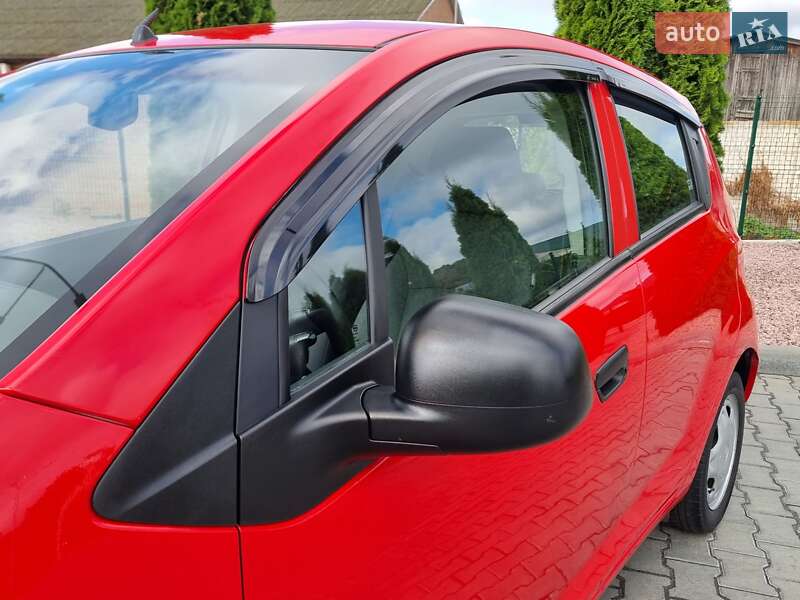 Хэтчбек Chevrolet Spark 2012 в Виннице