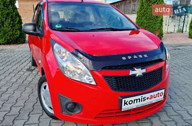 Хетчбек Chevrolet Spark 2012 в 