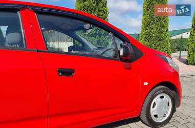 Хетчбек Chevrolet Spark 2012 в 