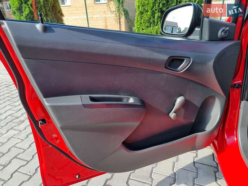 Хэтчбек Chevrolet Spark 2012 в Виннице