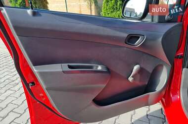 Хетчбек Chevrolet Spark 2012 в 