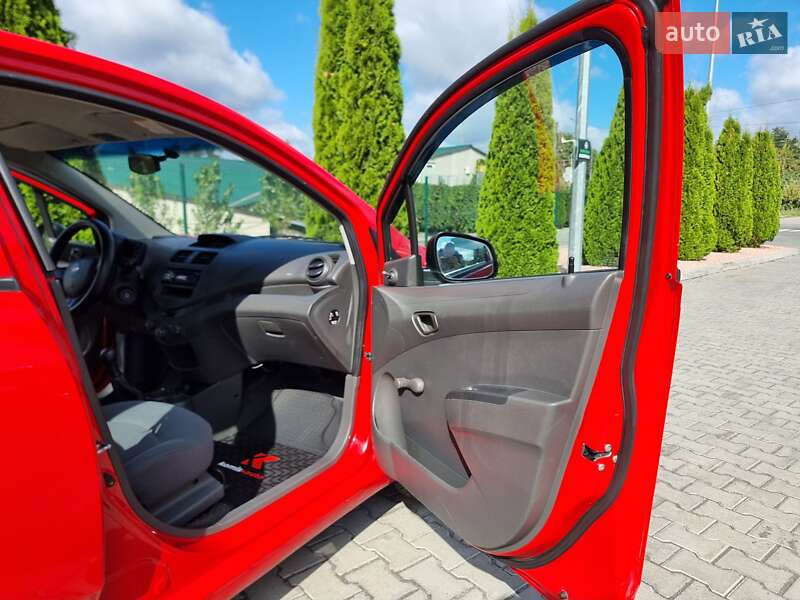 Хэтчбек Chevrolet Spark 2012 в Виннице