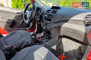 Хетчбек Chevrolet Spark 2012 в 