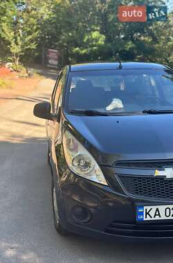 Хэтчбек Chevrolet Spark 2011 в 
