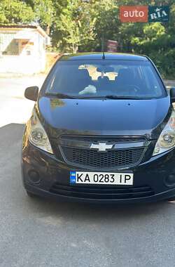Хэтчбек Chevrolet Spark 2011 в 