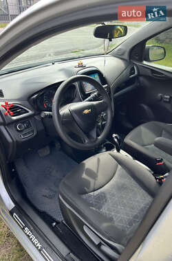 Хэтчбек Chevrolet Spark 2018 в 