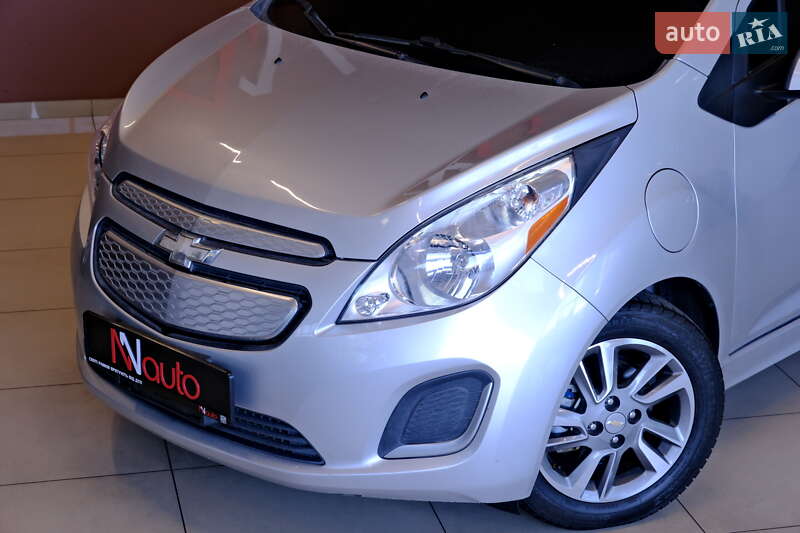 Хэтчбек Chevrolet Spark 2015 в Одессе