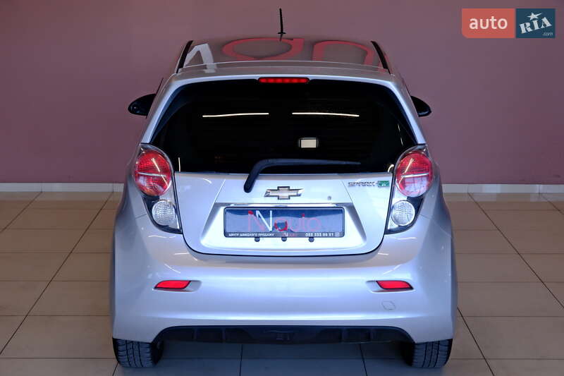 Хэтчбек Chevrolet Spark 2015 в Одессе
